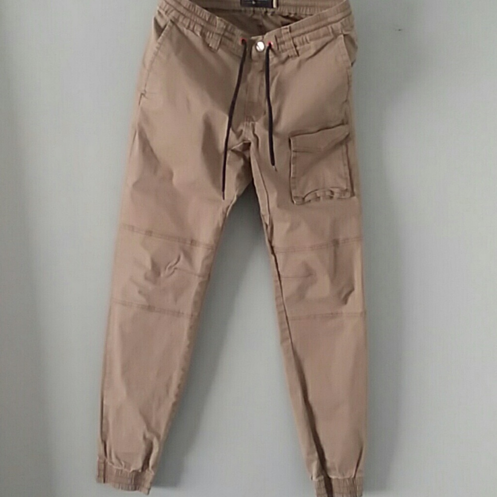 Modern Amusement Jogger
